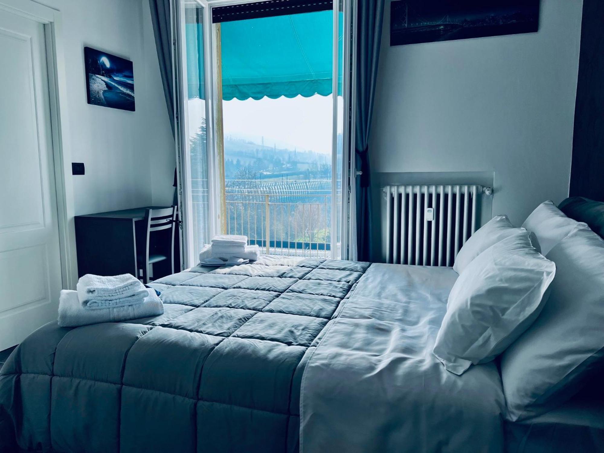 Bed and Breakfast Seven Nights Bologna Esterno foto